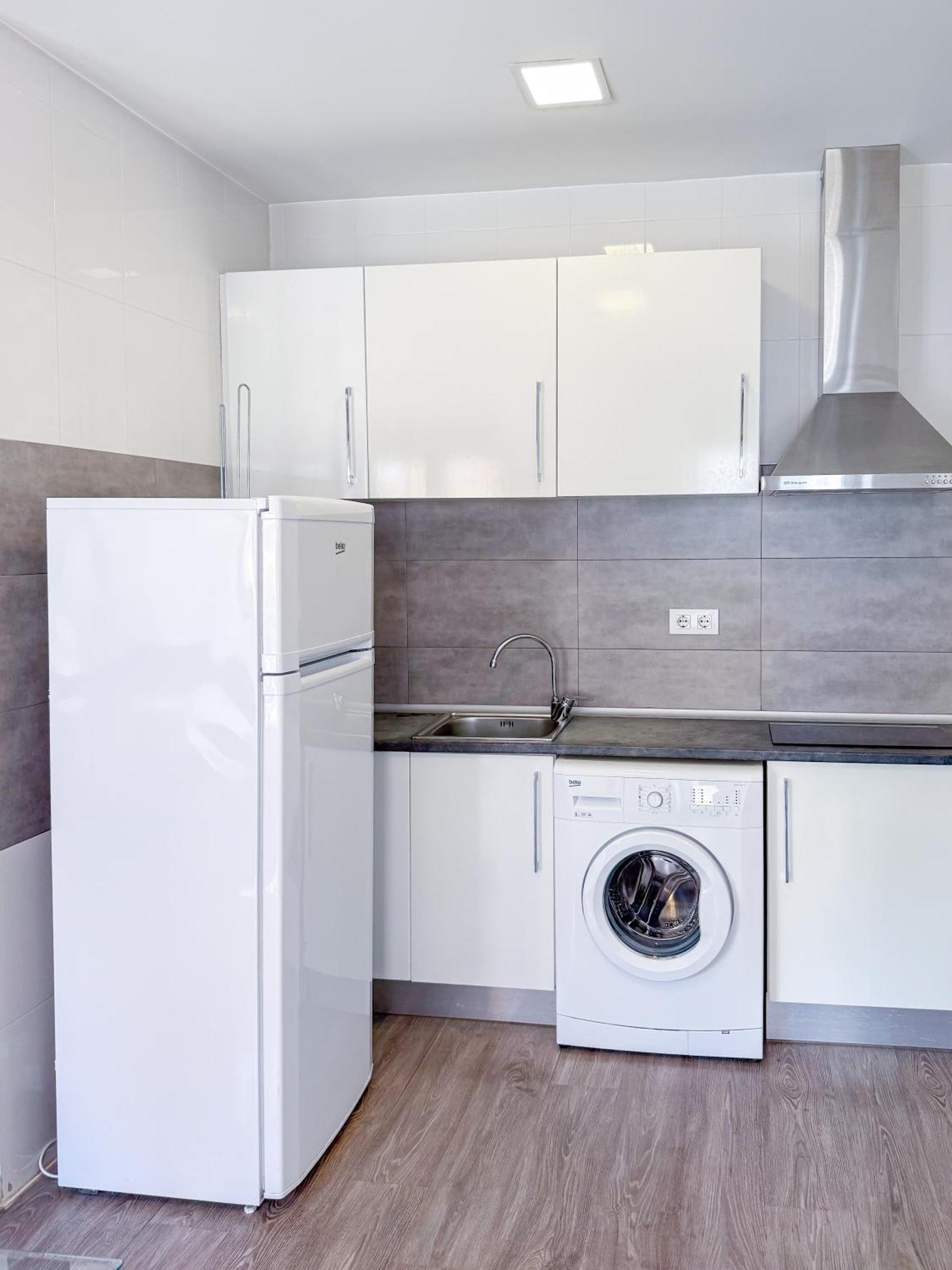 Comodo Y Agradable Estudio En Madrid Centro A3 — Photos 1